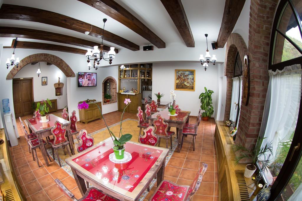 Casa Stefania Hotel Tălmaciu Exterior foto