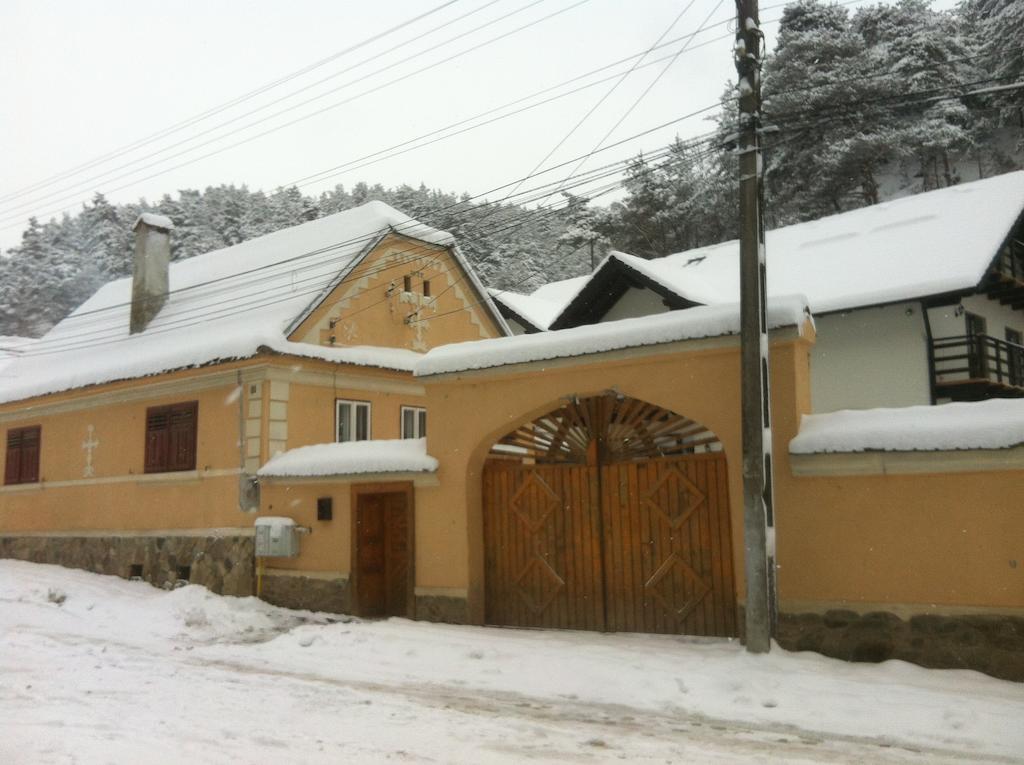 Casa Stefania Hotel Tălmaciu Exterior foto