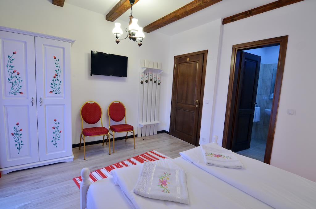 Casa Stefania Hotel Tălmaciu Exterior foto